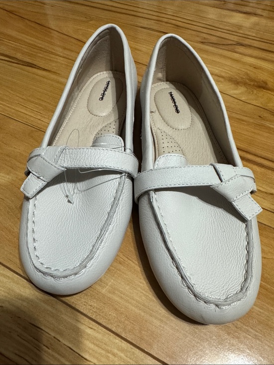 Lands' End Shoes - Lands' End White Leather Penny Loafers size 7.5B